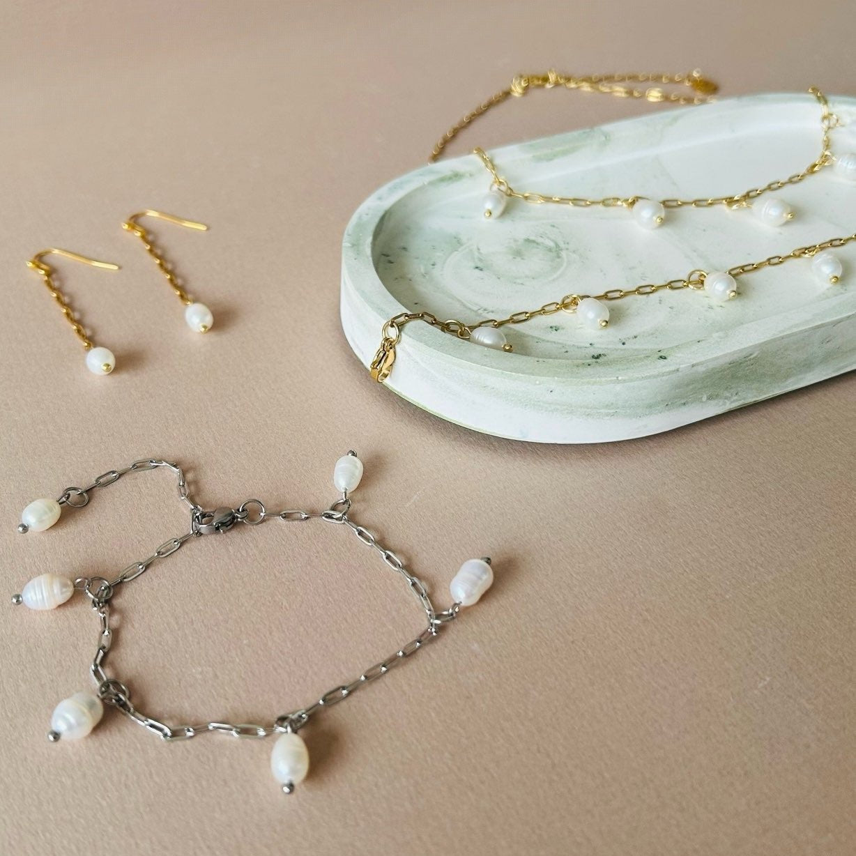 Cove Pearl Drops Necklace