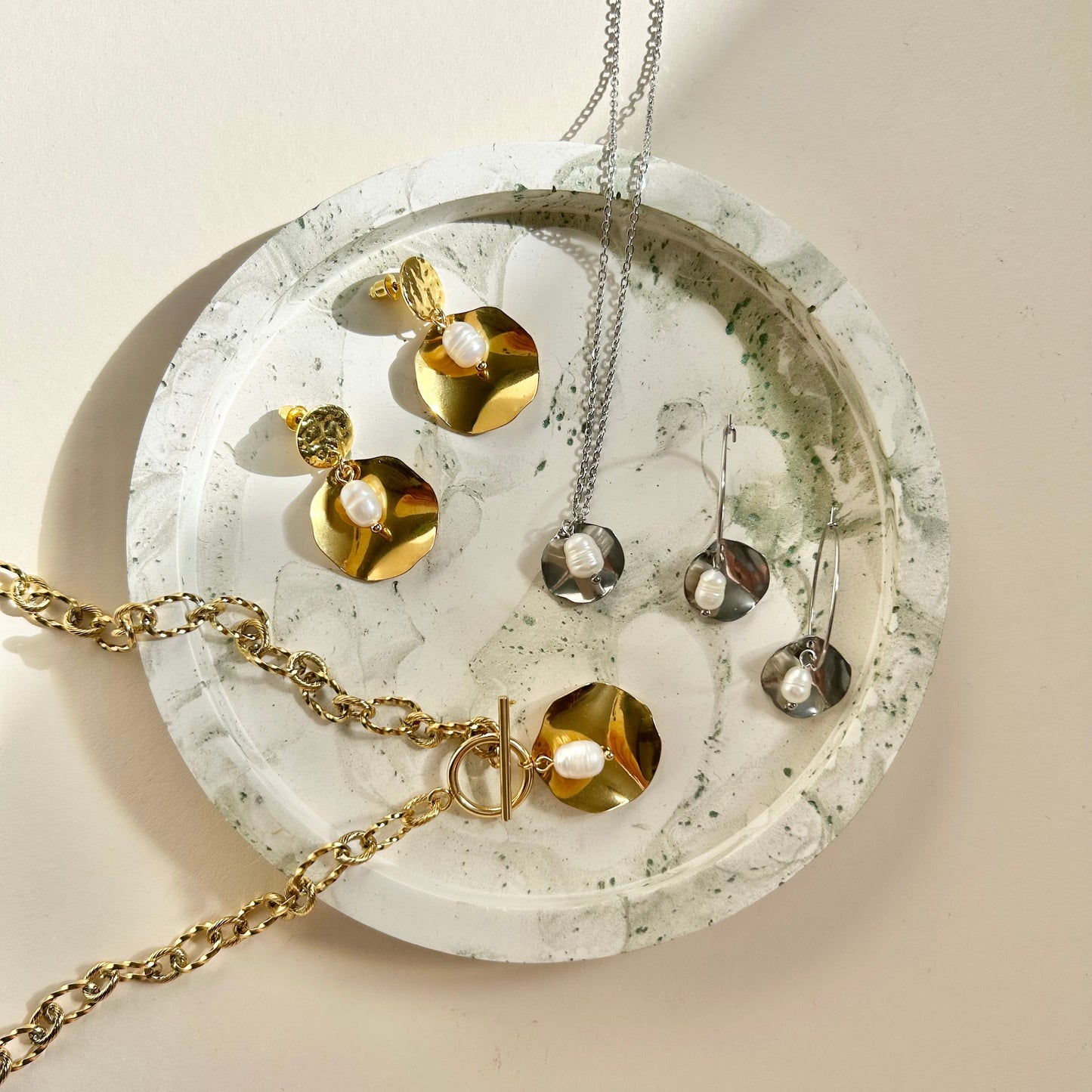 Disc & Pearl Oyster Earrings | Large