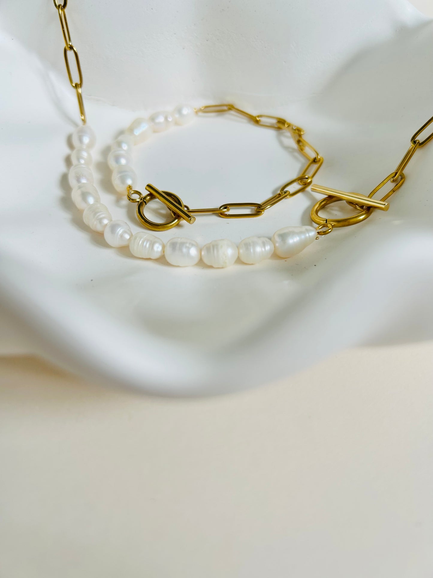 Wave Pearl Necklace