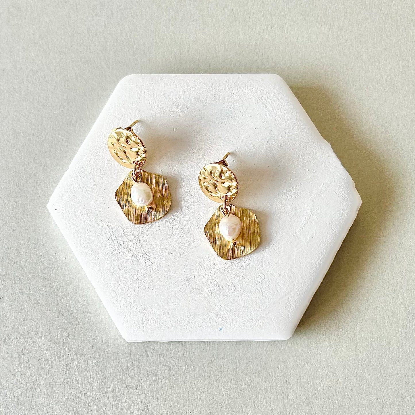 Disc & Pearl Oyster Earrings