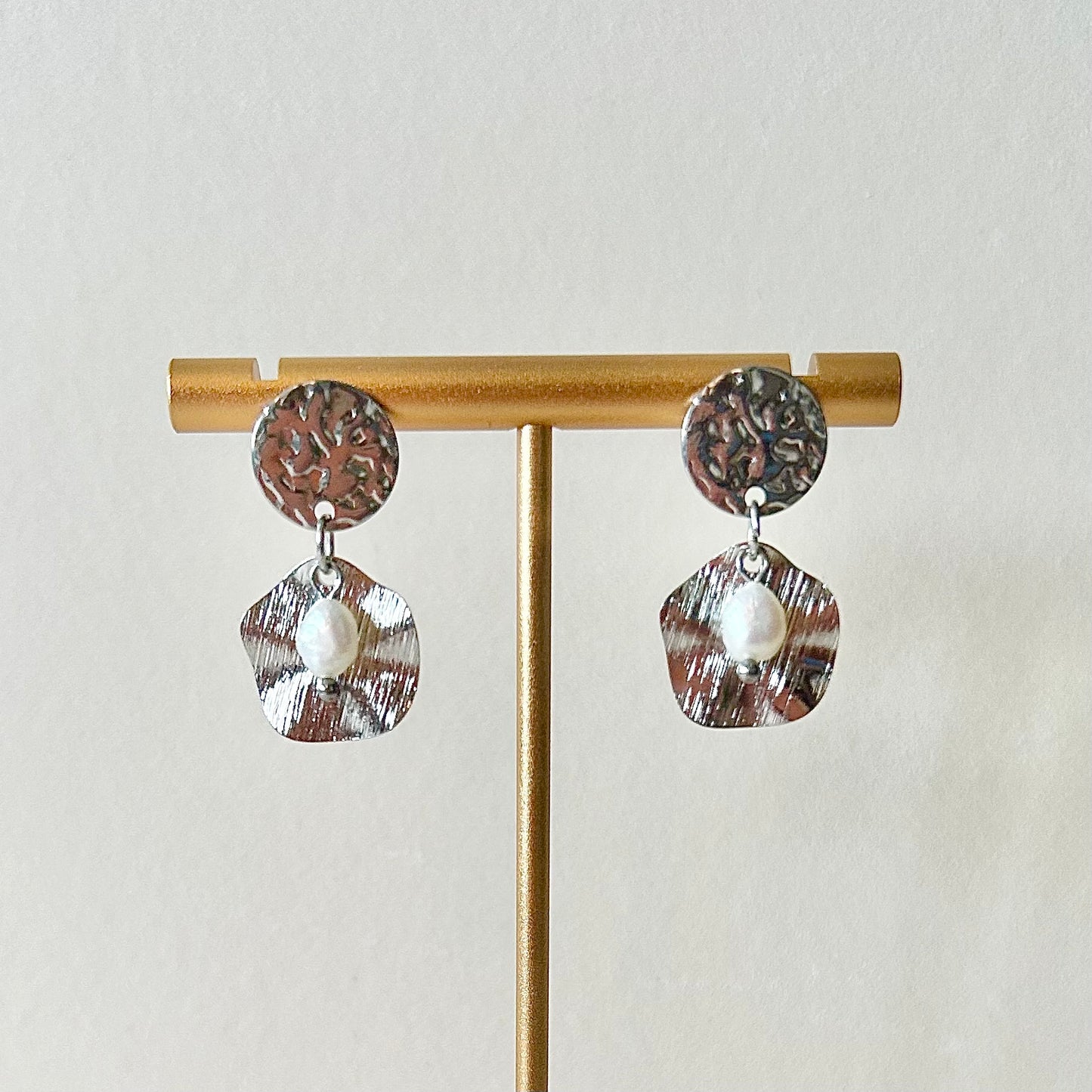 Disc & Pearl Oyster Earrings