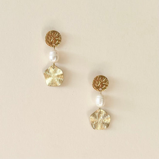 Disc Charm Pearl Earrings