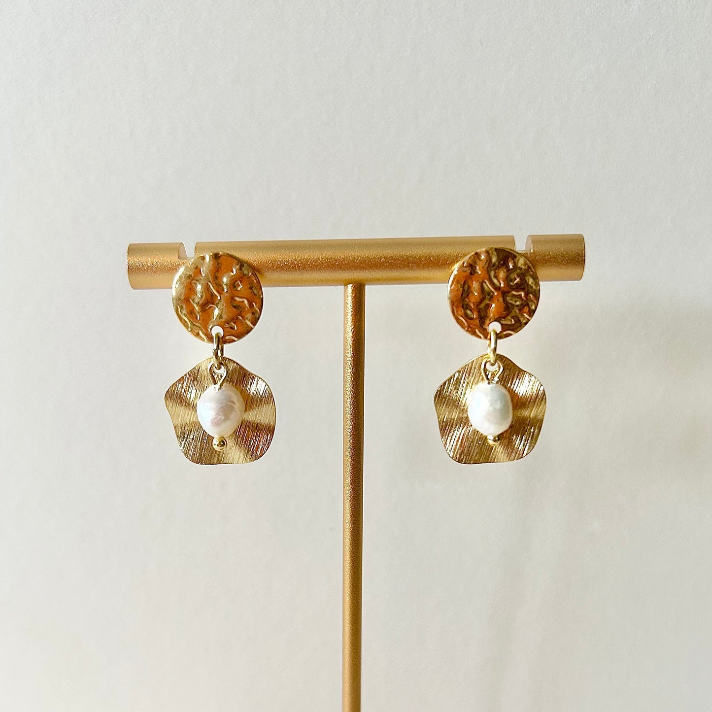 Disc & Pearl Oyster Earrings