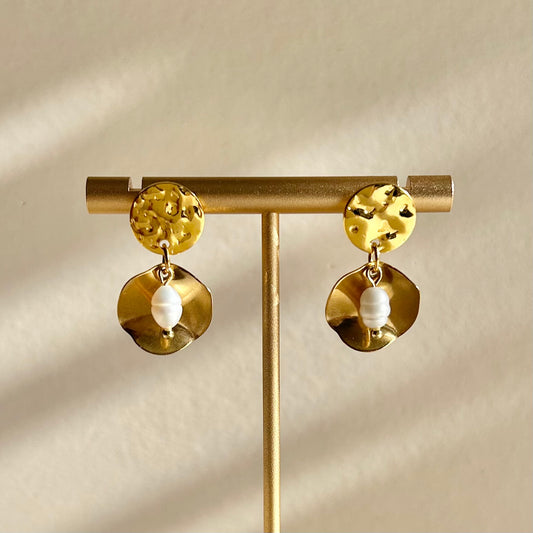 Disc & Pearl Oyster Earrings