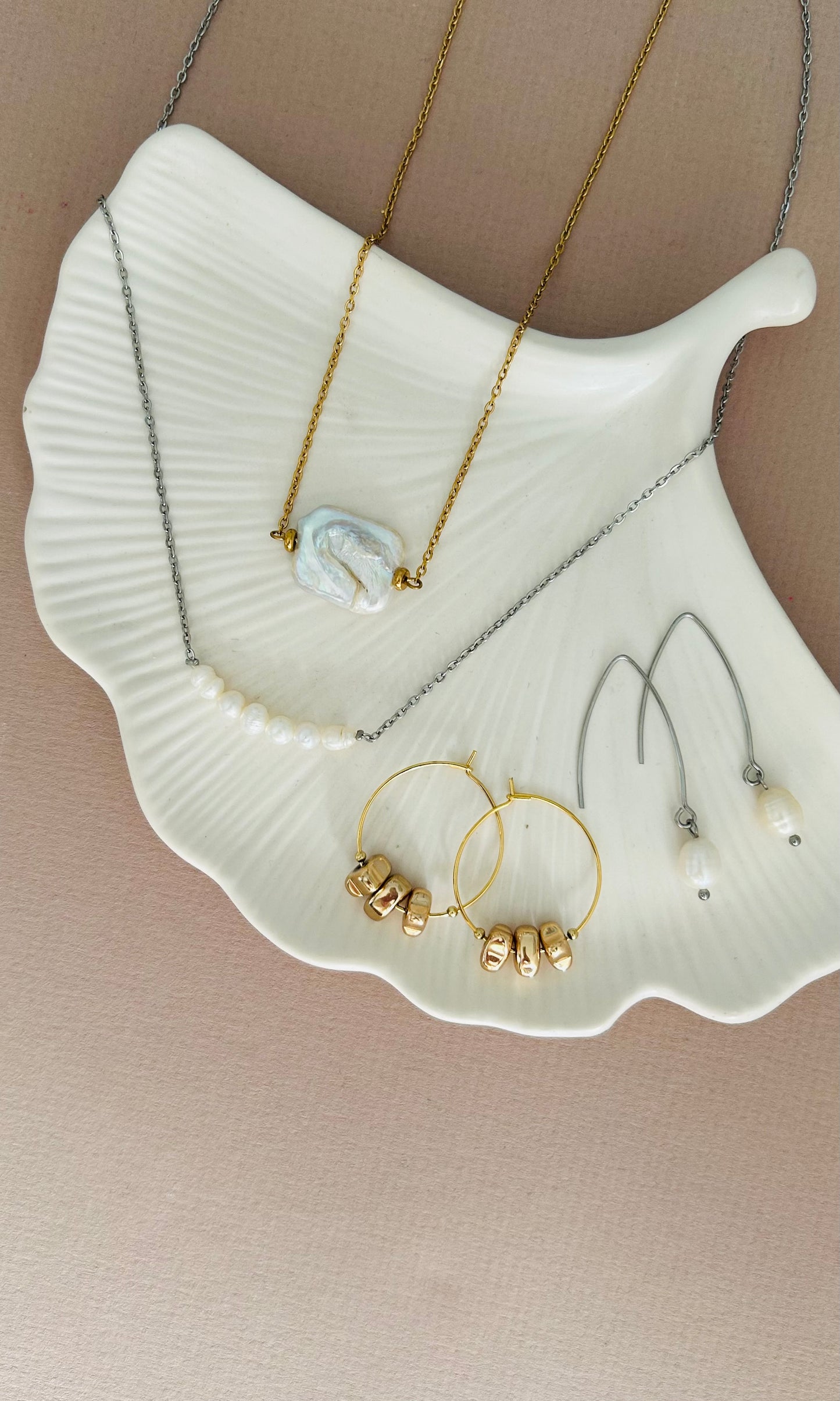 Chain of Pearls Necklace