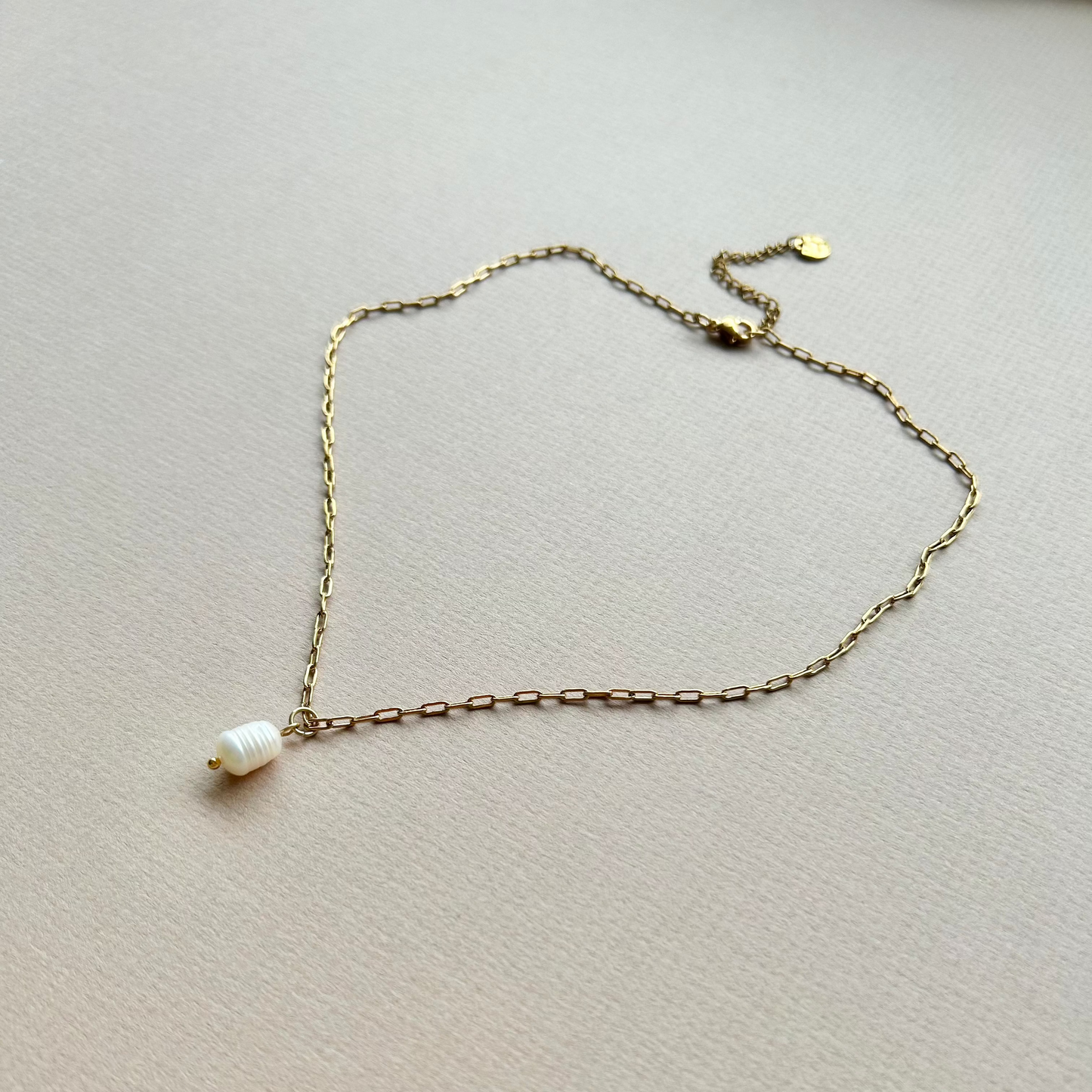 Single Pearl Drop Necklace