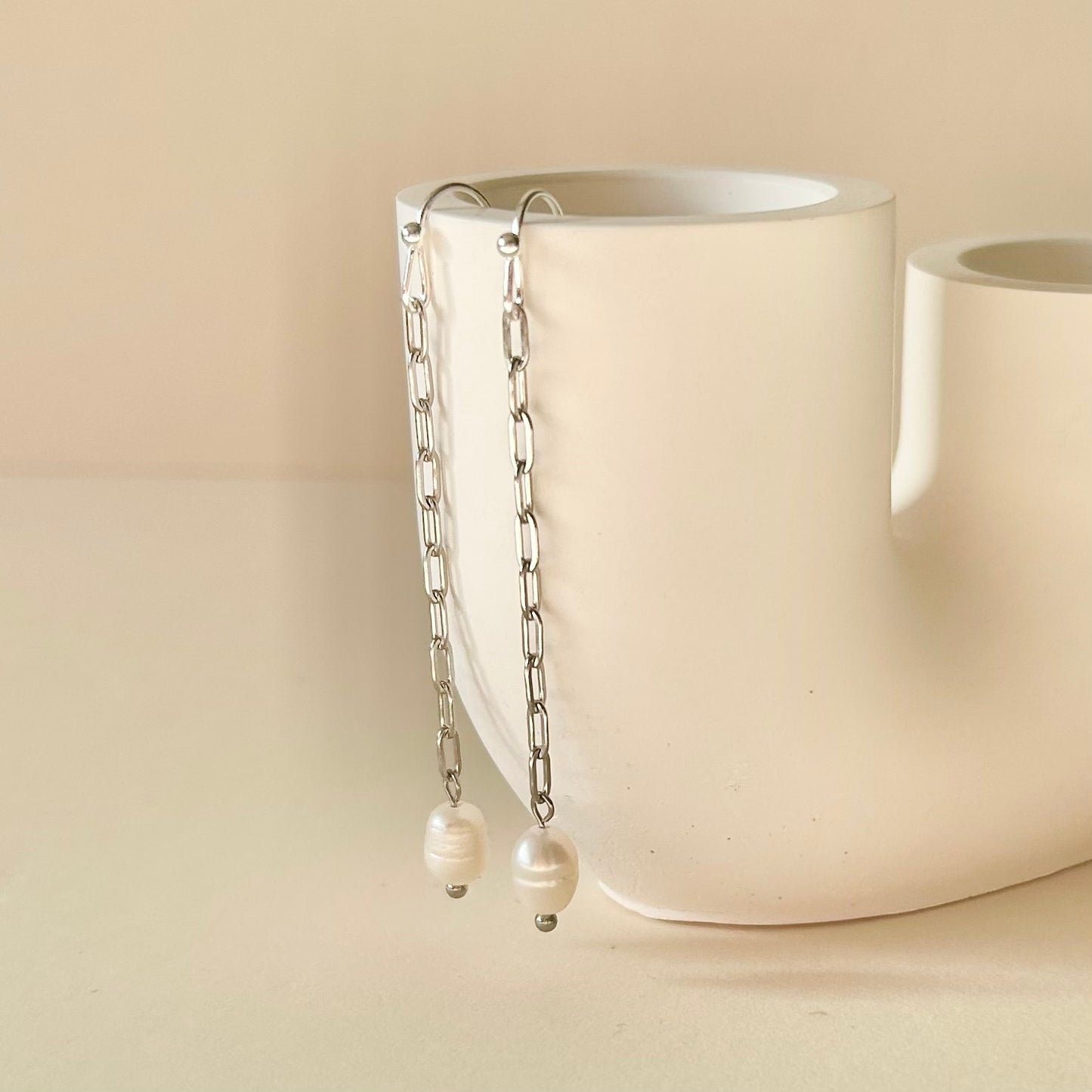 Cove Chain + Pearl Earrings